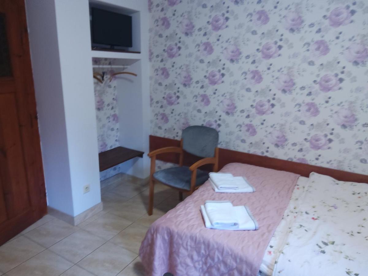 Pokoje Goscinne Sobieszow Jelenia Gora Exterior photo
