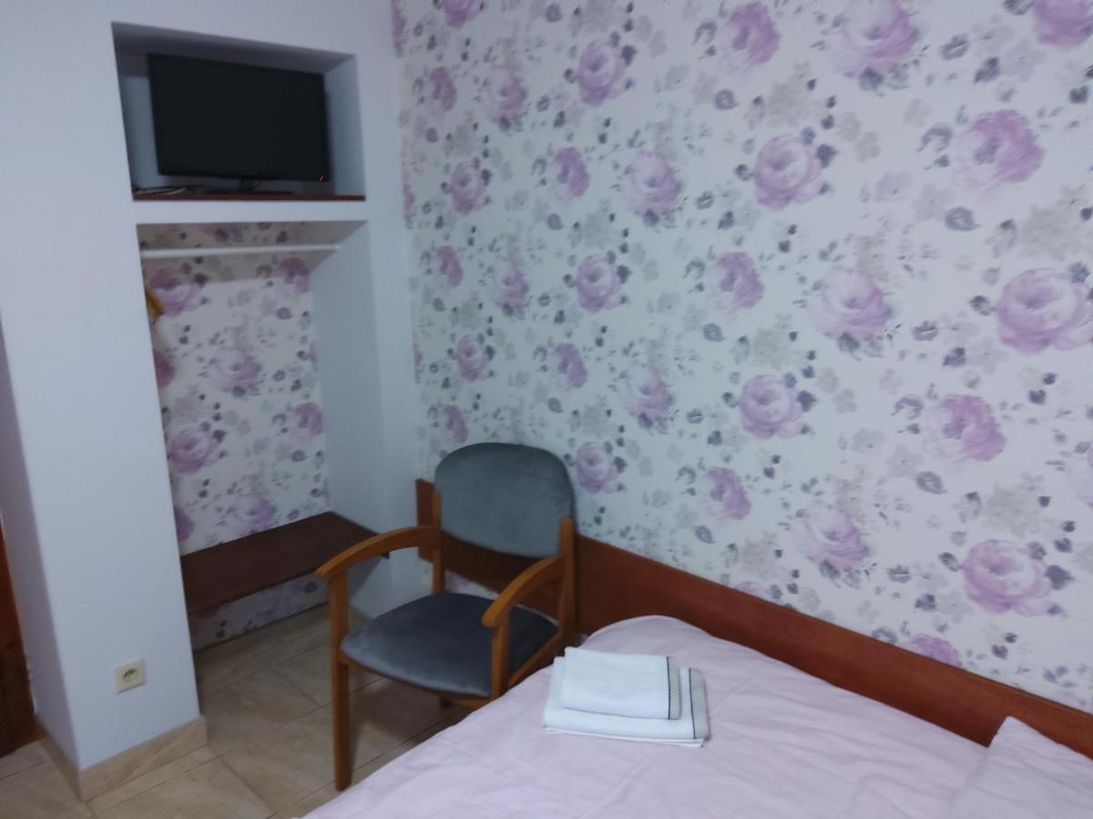 Pokoje Goscinne Sobieszow Jelenia Gora Exterior photo